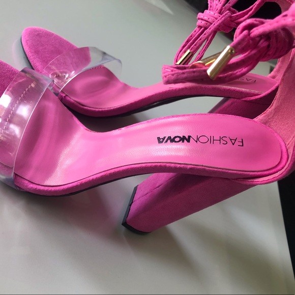New Fashion Nova pink suede sandals - Picture 2 of 5